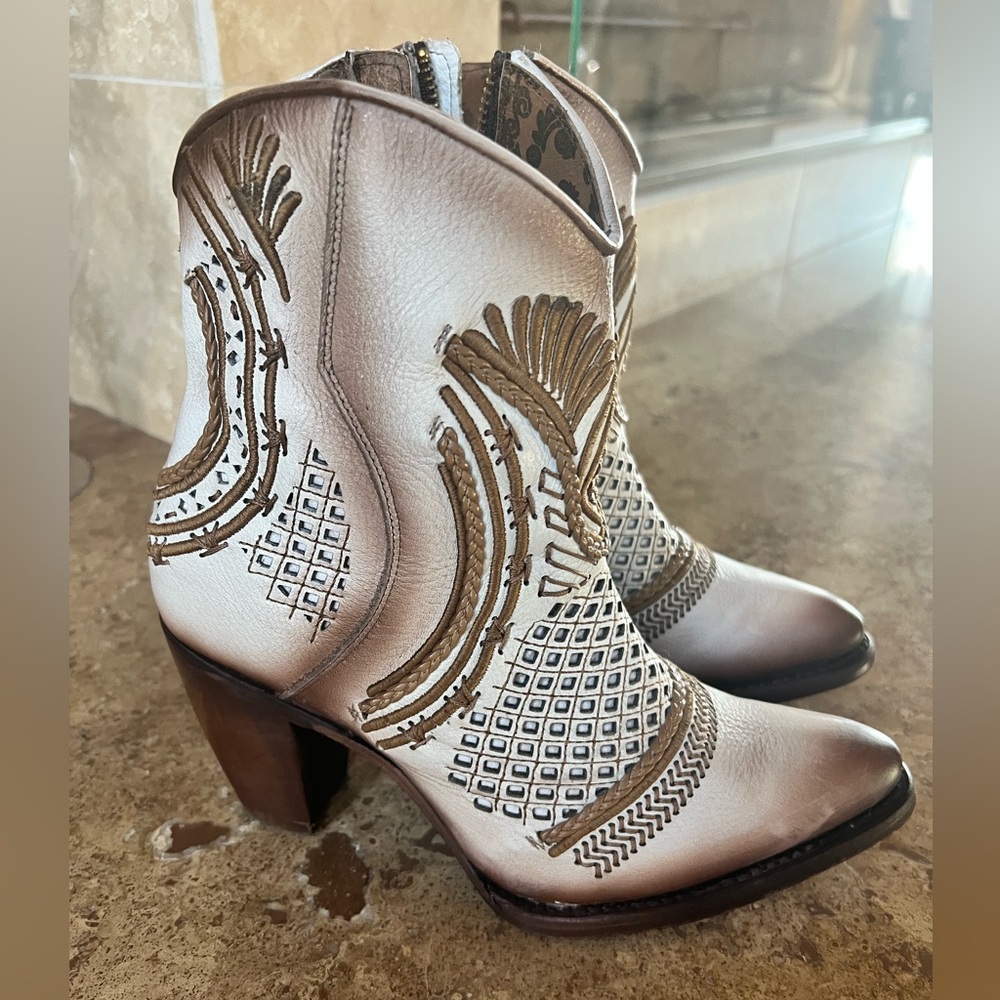 Cuadra Barcelona Blanco Boots 7.5